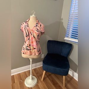 Vintage Allison Taylor 100% silk cap sleeve blouse size medium